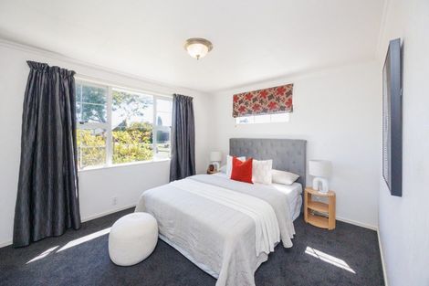 Photo of property in 8 Paradise Place, Milson, Palmerston North, 4414