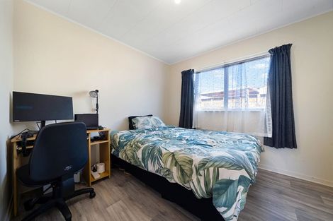 Photo of property in 12b Sturges Road, Henderson, Auckland, 0612