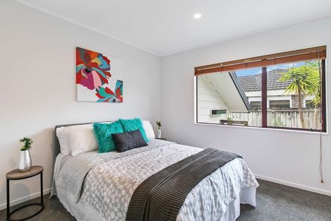 Photo of property in 9 Picasso Drive, West Harbour, Auckland, 0618
