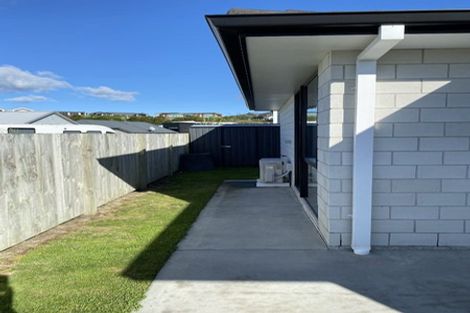 Photo of property in 51 Bert Wall Drive, Omokoroa, 3114