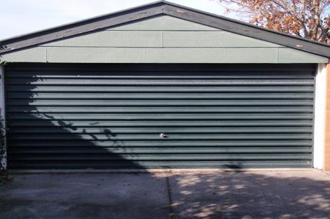 Photo of property in 15 Camberwell Place, Avonhead, Christchurch, 8042