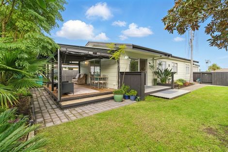 Photo of property in 2 Kirkpatrick Place, Papamoa Beach, Papamoa, 3118