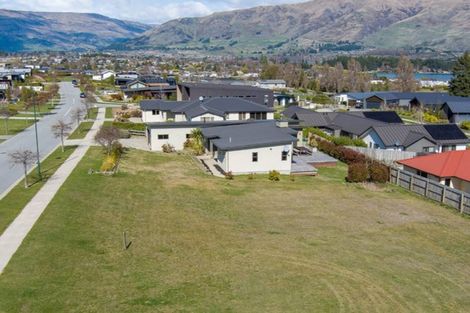 Photo of property in 33 Westview Road, Wanaka, 9305