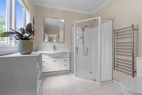 Photo of property in 169 Awa Road, Kumeu, 0891