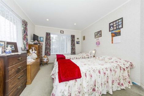 Photo of property in 10 Gala Place, Henderson, Auckland, 0612