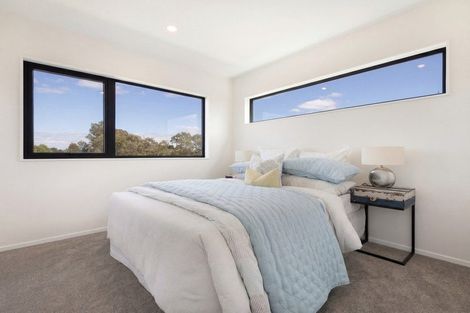Photo of property in 17a Trinidad Road, Sunnynook, Auckland, 0620
