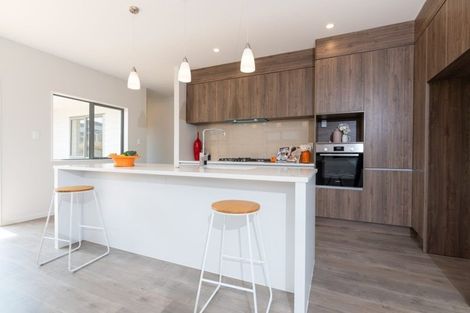 Photo of property in 1 Tarara Lane, Kumeu, 0810