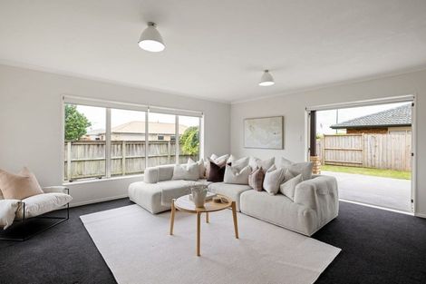 Photo of property in 2 Maahutaupeke Place, St Andrews, Hamilton, 3200