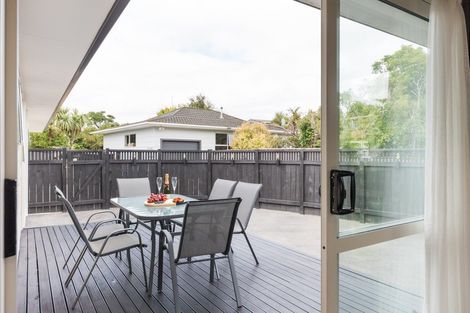 Photo of property in 4 Ruamahanga Crescent, Terrace End, Palmerston North, 4410