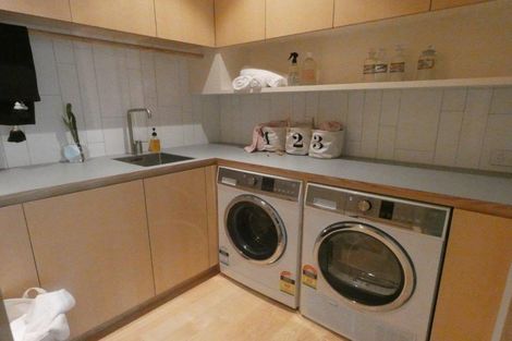 Photo of property in 25 Salamanca Road, Kelburn, Wellington, 6012