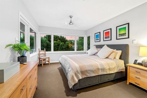 Photo of property in 19 Garmons Way, Castor Bay, Auckland, 0620
