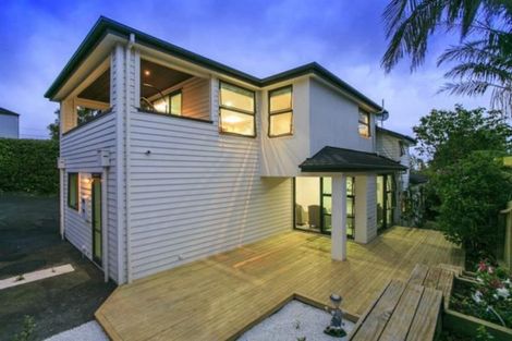 Photo of property in 158b East Coast Road, Forrest Hill, Auckland, 0620