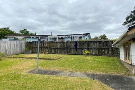 Photo of property in 32 Marendellas Drive, Bucklands Beach, Auckland, 2014
