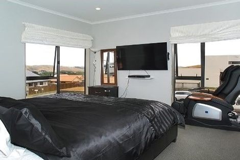 Photo of property in 84 Kentwood Drive, Woodridge, Wellington, 6037