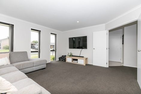 Photo of property in 240 Dixon Road, Fitzroy, Hamilton, 3206