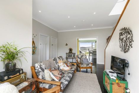 Photo of property in 83 Houghton Bay Road, Houghton Bay, Wellington, 6023