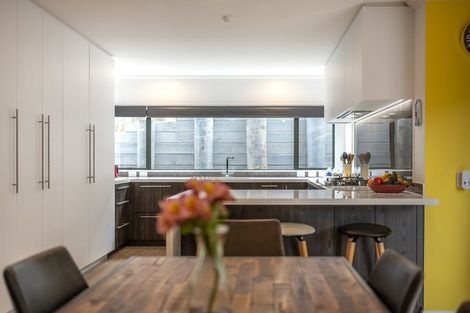 Photo of property in 19b Eske Place, Highland Park, Auckland, 2010