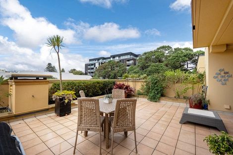 Photo of property in 2c/7-11 Bute Road, Browns Bay, Auckland, 0630