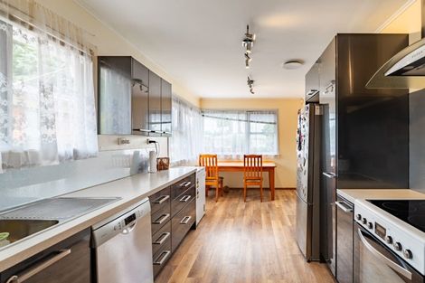 Photo of property in 31 Rosehill Drive, Rosehill, Papakura, 2113