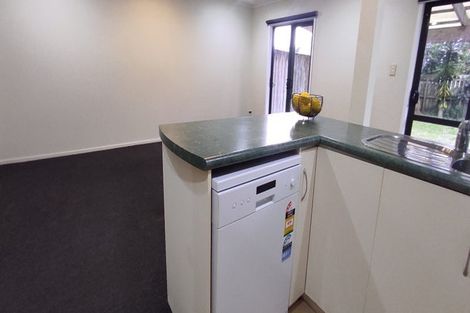 Photo of property in 17 Blumhardt Place, Avondale, Auckland, 1026