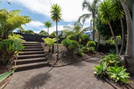 Photo of property in 6 George Laurenson Lane, Mount Roskill, Auckland, 1041