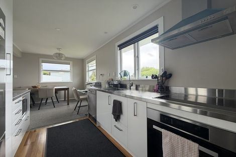 Photo of property in 6 Lenox Grove, Johnsonville, Wellington, 6037