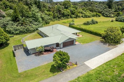 Photo of property in 105 Yorke Road, Haruru, 0204