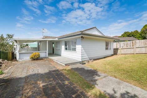 Photo of property in 33 Athena Drive, Totara Vale, Auckland, 0629