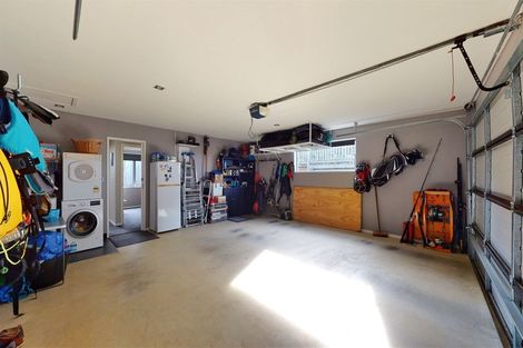 Photo of property in 94 Lake Panorama Drive, Henderson Valley, Auckland, 0612