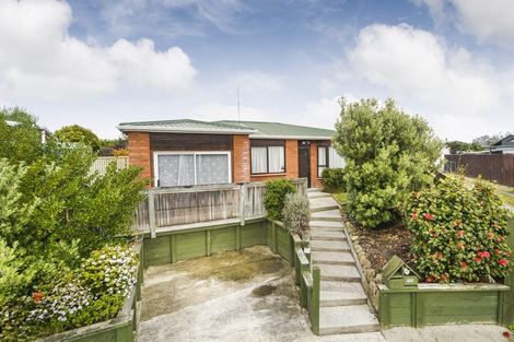 Photo of property in 37 Tiller Close, Kelvin Grove, Palmerston North, 4414