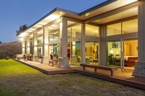 Photo of property in 187 Peka Peka Road, Peka Peka, Waikanae, 5391