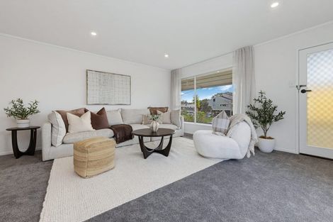 Photo of property in 2/33 Butterworth Drive, Glendene, Auckland, 0602