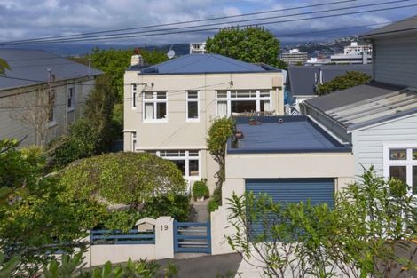 Photo of property in 19 Grant Road, Thorndon, Wellington, 6011