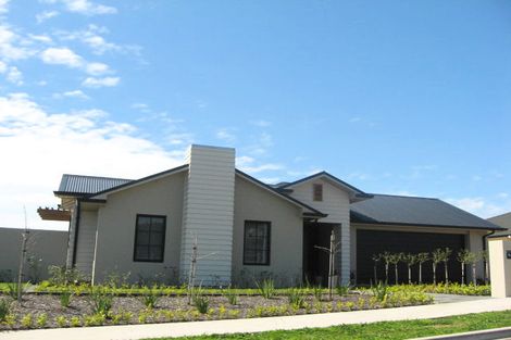 Photo of property in 37 Alberta Road, Glen Avon, New Plymouth, 4312