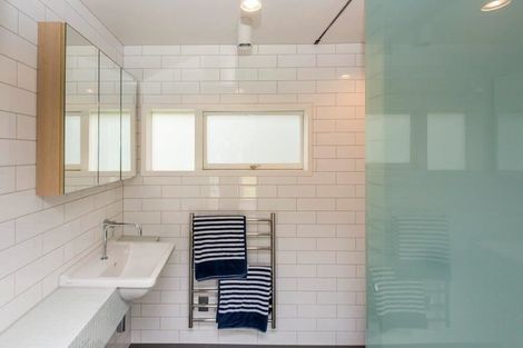 Photo of property in 65 Cannon Hill Crescent, Mount Pleasant, Christchurch, 8081