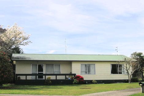 Photo of property in 15 Chapman Place, Fairy Springs, Rotorua, 3015