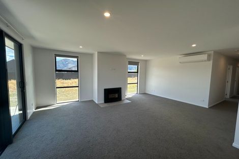 Photo of property in 6 Barton Street, Lake Hawea, 9382