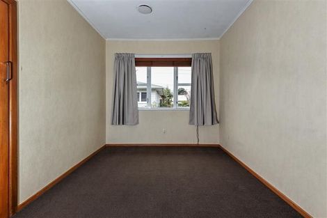 Photo of property in 3 Taupo Street, Green Bay, Auckland, 0604