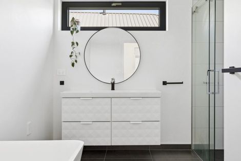 Photo of property in 7 Sapphire Spring Rise, Wanaka, 9305