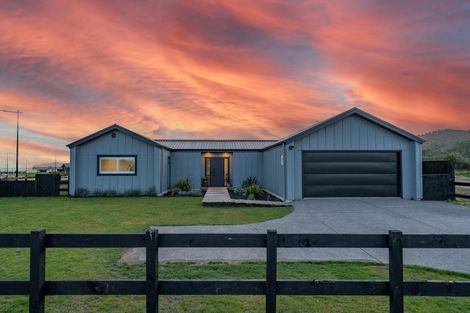 Photo of property in 2 Seven Oaks Drive, Kinloch, Taupo, 3377