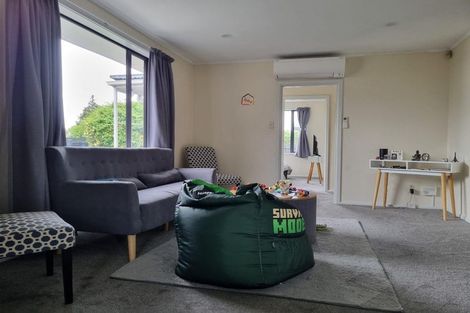 Photo of property in 135 Avonhead Road, Avonhead, Christchurch, 8042