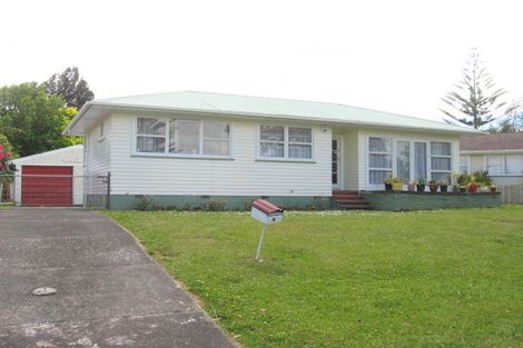 Photo of property in 13 Tairere Crescent, Rosehill, Papakura, 2113