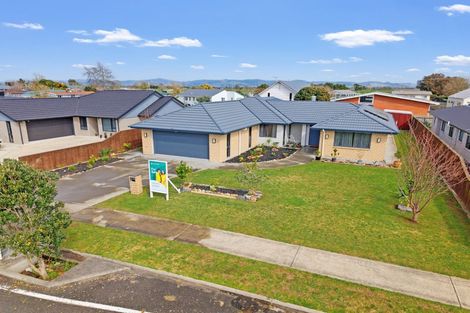 Photo of property in 27 Costello Drive, Ngatea, 3503