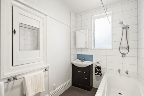 Photo of property in 103 Derwent Street, Island Bay, Wellington, 6023