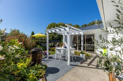 Photo of property in 1/122 Clawton Street, Westown, New Plymouth, 4310