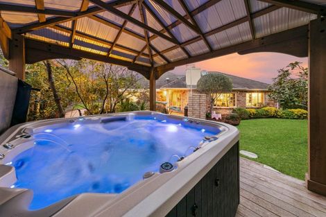 Photo of property in 12 San Jose Rise, Shamrock Park, Auckland, 2016