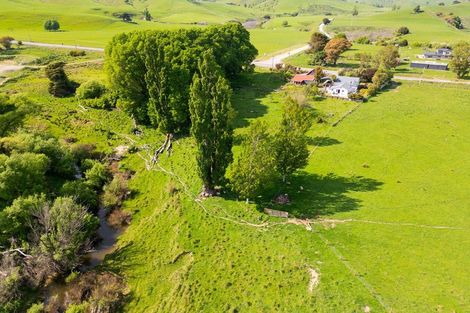 Photo of property in 1033 Masterton Castlepoint Road, Tauweru, Masterton, 5889