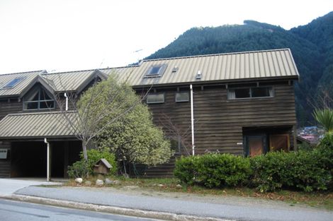 Photo of property in 120a Hallenstein Street, Queenstown, 9300