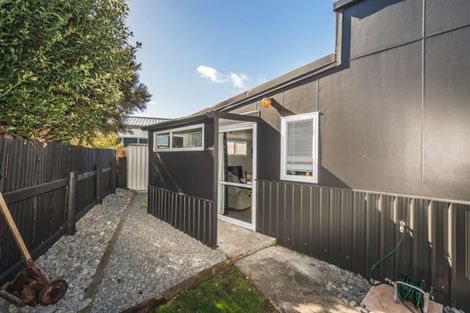 Photo of property in 1 Kamahi Street, Castlecliff, Whanganui, 4501