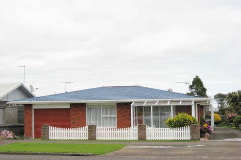 Photo of property in 36 Sackville Street, Fitzroy, New Plymouth, 4312